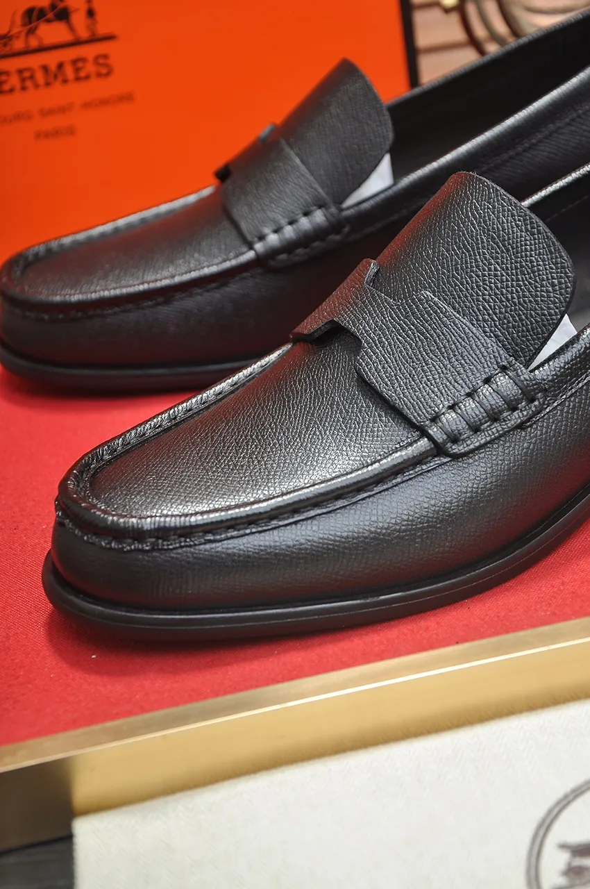 Men's shoes💰540💶[HERMES] (cowhide lining)🍀Italian top luxury🍀He does not pursue novel styles and gorgeous colors, but attracts the favor of successful men with his flawless, elegant and classic style. Formal leather shoes This very comfortable, simple and stable style allows you to easily match any style! The pattern is absolutely 1:1 refined from the original case, and we strive for excellence in materials, imported cowhide + cowhide lining💪💪💪extraordinary texture👍! .Code number: 38-45 (45 customized)